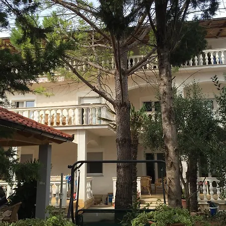 Apartment Sabunike 14490f *